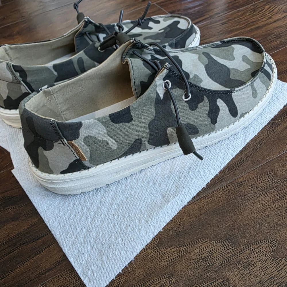 Hey Dude Wendy Camo Green Slip On Loafer Shoe Women’s Size 9 - Picture 5 of 8